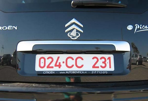 Matrícula diplomática 024, representando o país Brasil