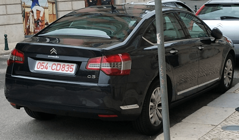 Matrícula diplomática 054, representando o país Espanha