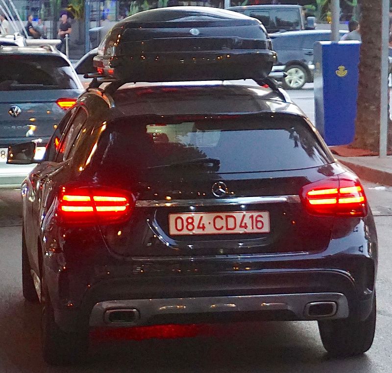 Matrícula diplomática 084, representando o país Djibouti (Jibuti)