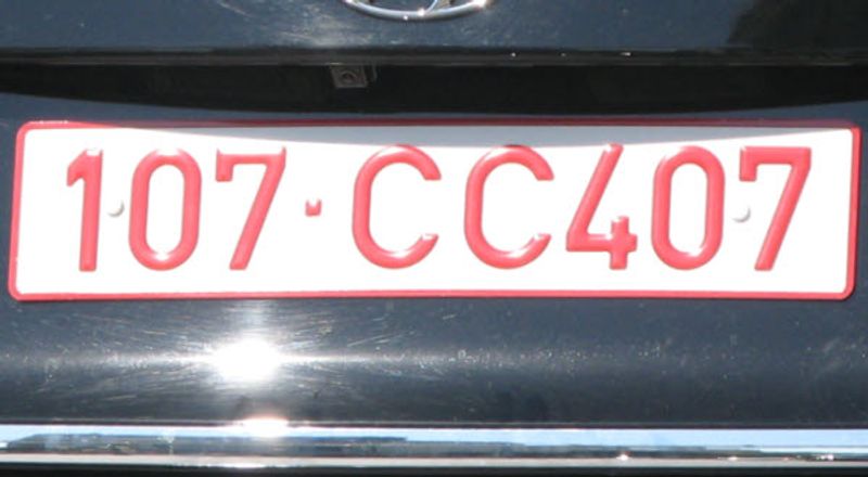 Matrícula diplomática 107