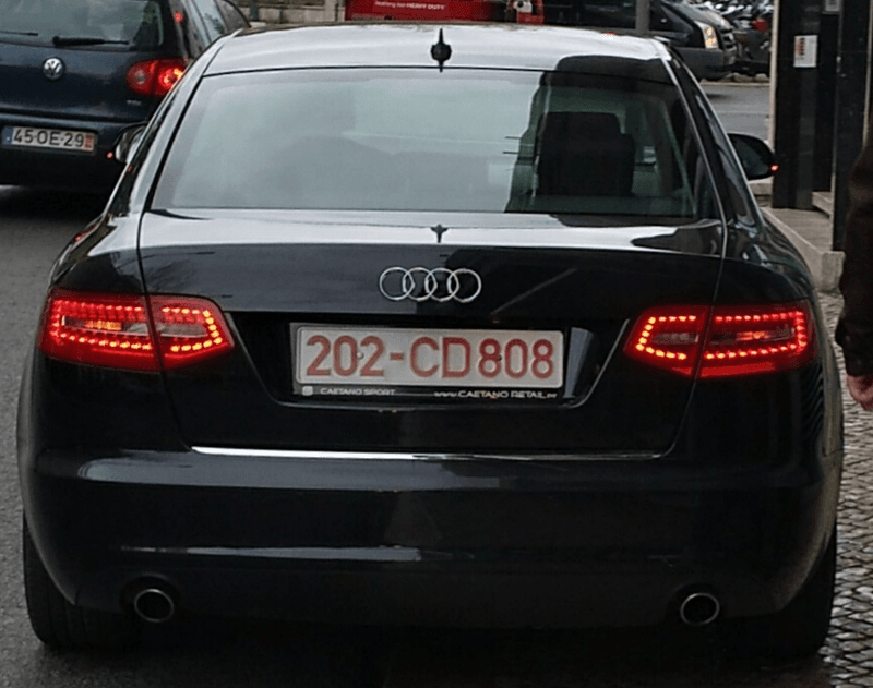 Matrícula diplomática 202